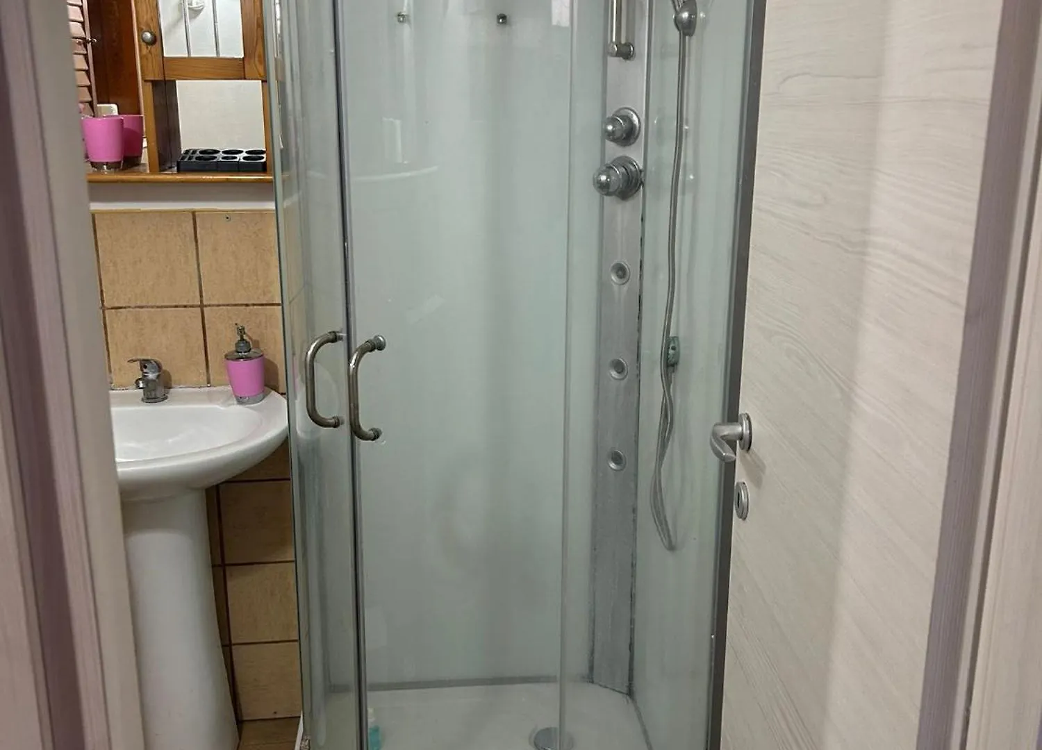 Pensionat Mansarda Iguana Hotell CTA